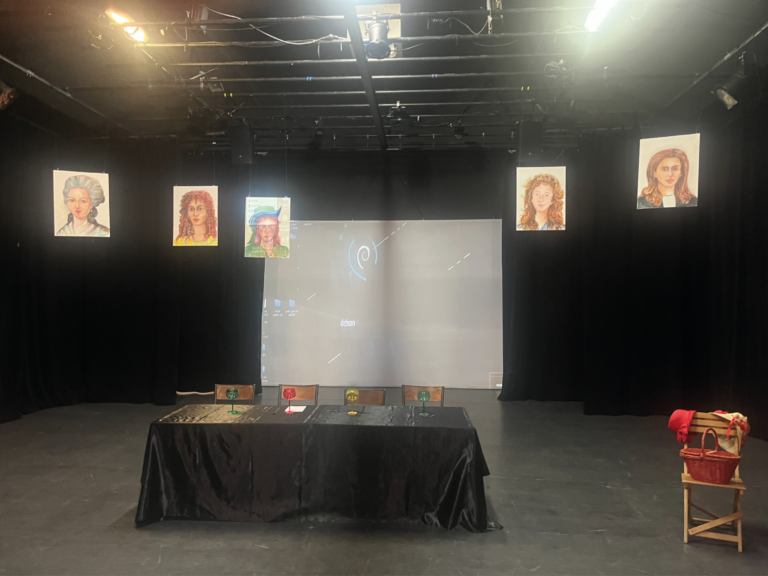 Décor de théâtre - Théâtre de l'Entrepôt - Magali LE DOZE