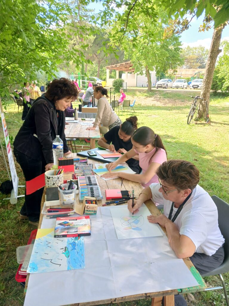 Animation atelier peinture auprès des habitants au Parc St Ruf - Juillet 2026